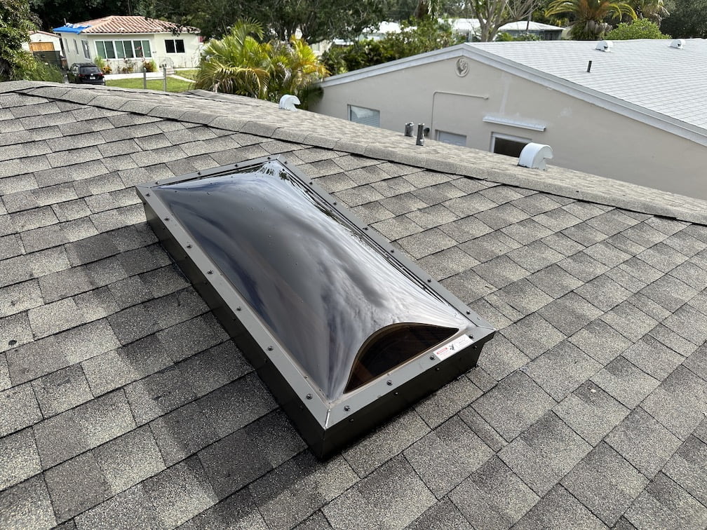 Hollywood shingle roof 120