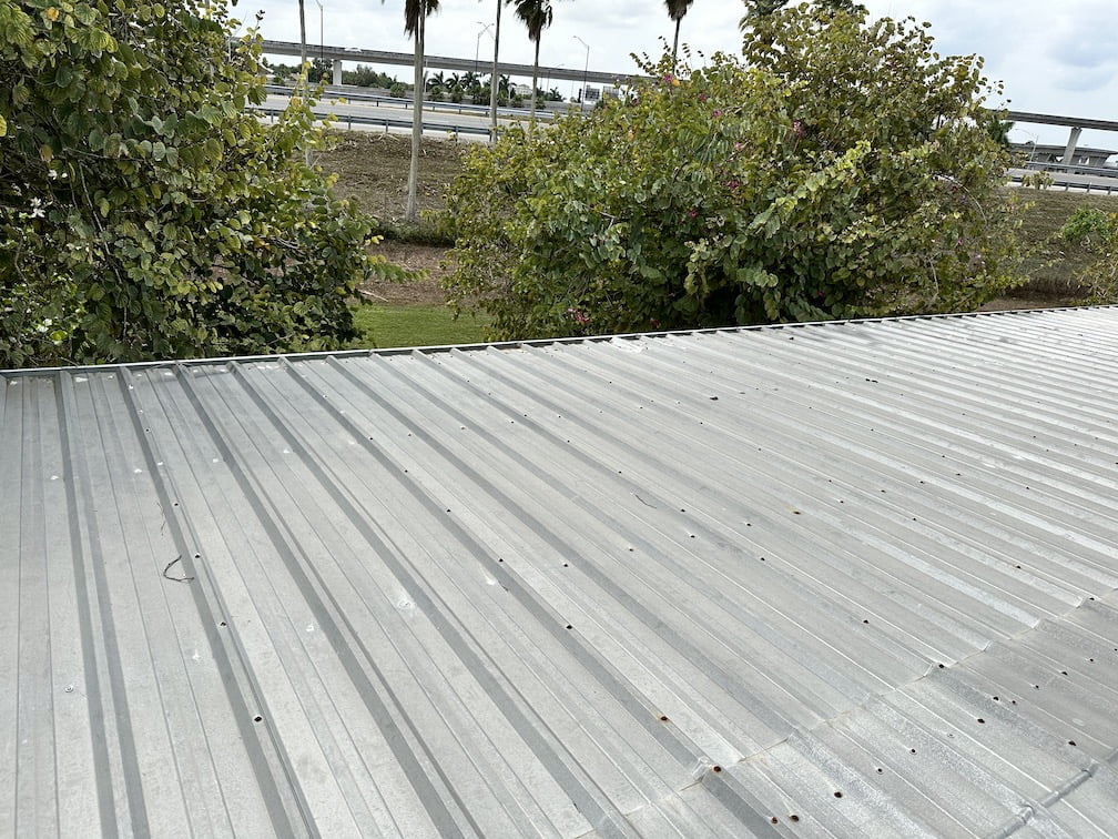 Metal roof dot 2154