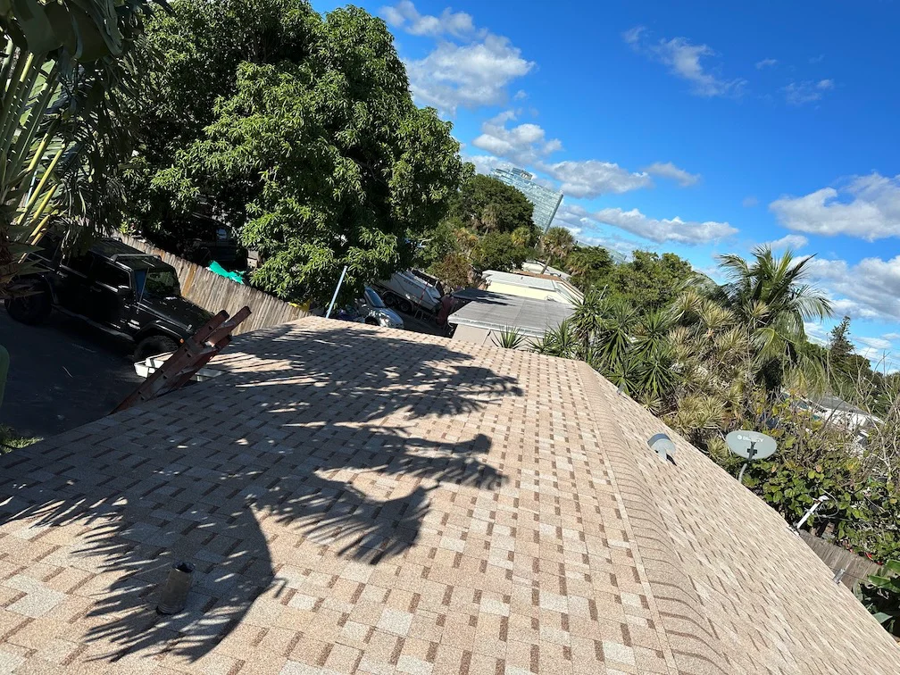Up-and-over shingle roof in Oakland Park
