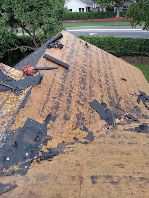 Tile roof in Davie - Oak Park - DLJ Roofing Contractors